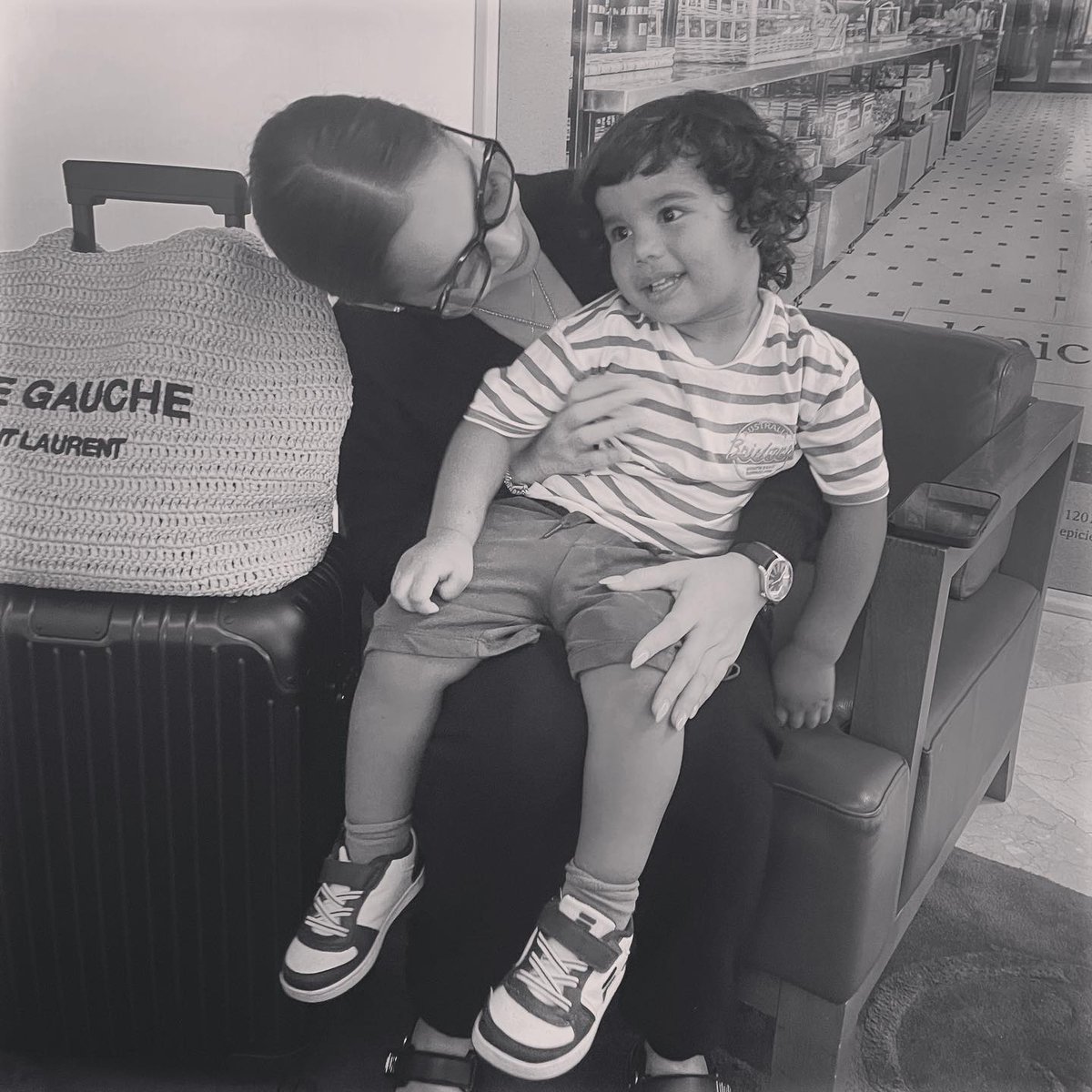 daiIymaja's tweet photo. “bubba mozzi met his tita @maja for the first time 😊 so happy to see you again, ate maj! maraming salamat! 🤍

looking forward to our🇨🇭-tour and luxemburgerlis 🍰

ps. turuan ko na si makki &amp; mozzi magtagalog 😌”

🔗: https://t.co/Uz5molCFmN
🏷: #MajaSalvador l #WanderMaj https://t.co/3PbSV1yYSa