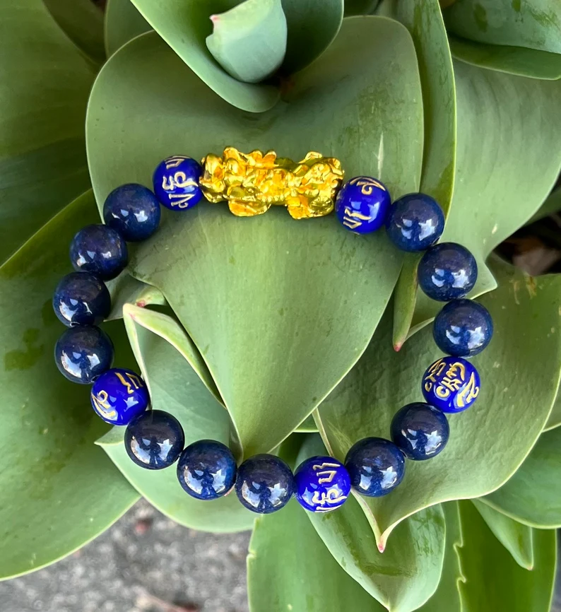 mandarixy's tweet photo. Lapis L̗azuli Gemstone Gold Pixiu #Bracelet 👍
👉👉https://t.co/T5PwJ9yeZO
#ltc #alienscaptive #aliensmate #alienstemptation #scifiromance #cityowlpress #alienromance #instagram https://t.co/dlz1TkLGvA