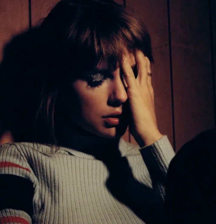 FearlesslySarah's tweet photo. My bank account learning a new Taylor era has begun: https://t.co/O5wQByCUkI