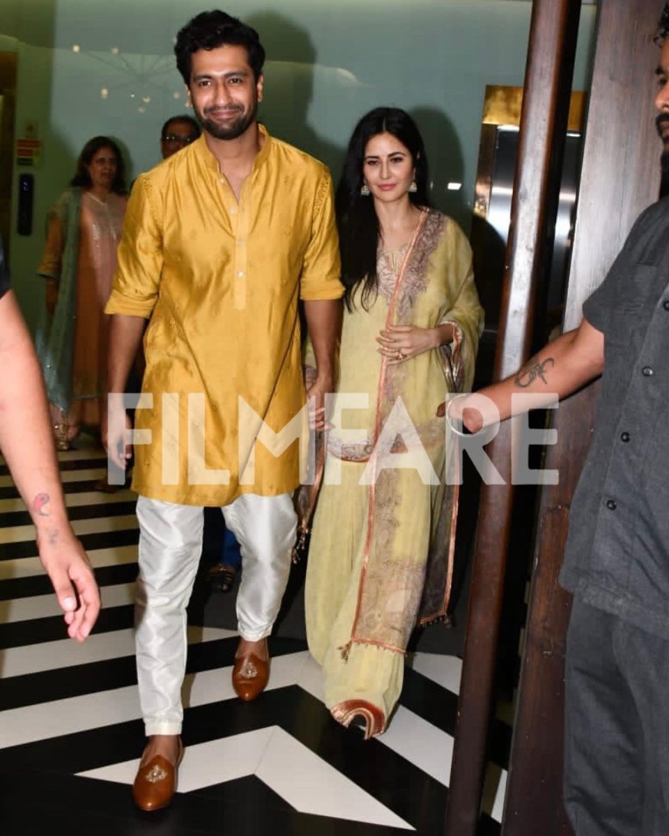 filmfare's tweet photo. #VickyKaushal and his SO #KatrinaKaif celebrate Ganesh Chaturthi together. ❤️ https://t.co/7lvCthS9AE