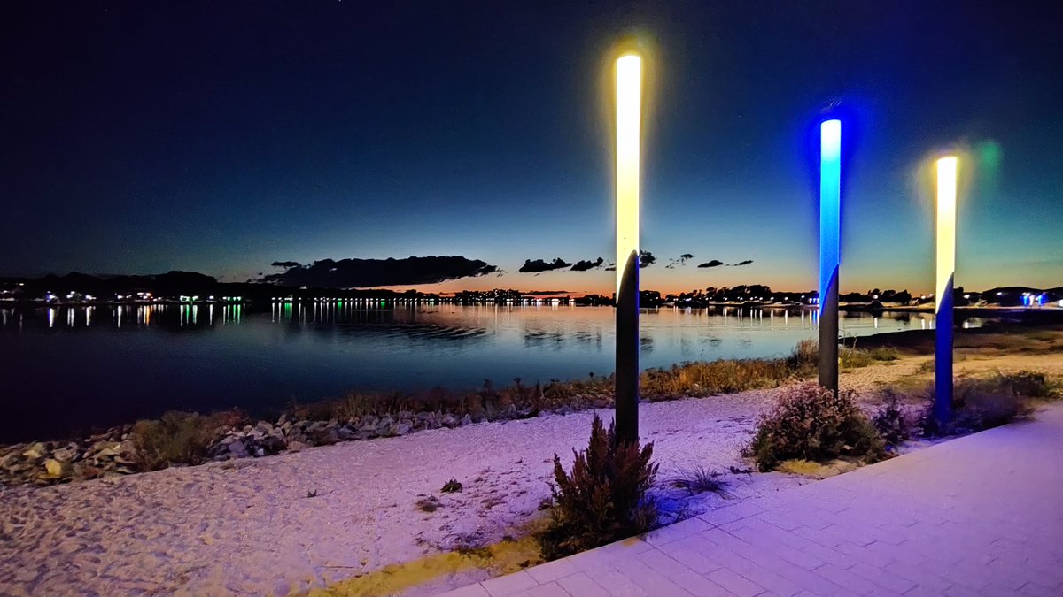 So Leute .
Heute geht's langsam wieder Richtung Heimat .
Das heißt, bald gibt es wieder Streams 🥳. Hier ein paar schöne Eindrücke vom Heiligenhafen