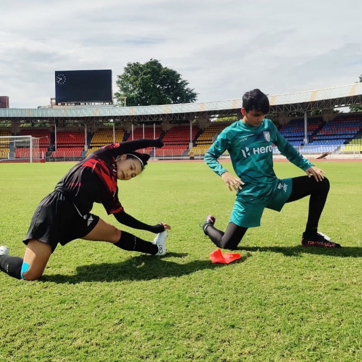 IndianFootball's tweet photo. Focus 👀 💯
#SAFFWC🏆 #BackTheBlue 💙 #BlueTigresses 🐯 #ShePower 👧 #IndianFootball ⚽ https://t.co/z6rNWGnC5h