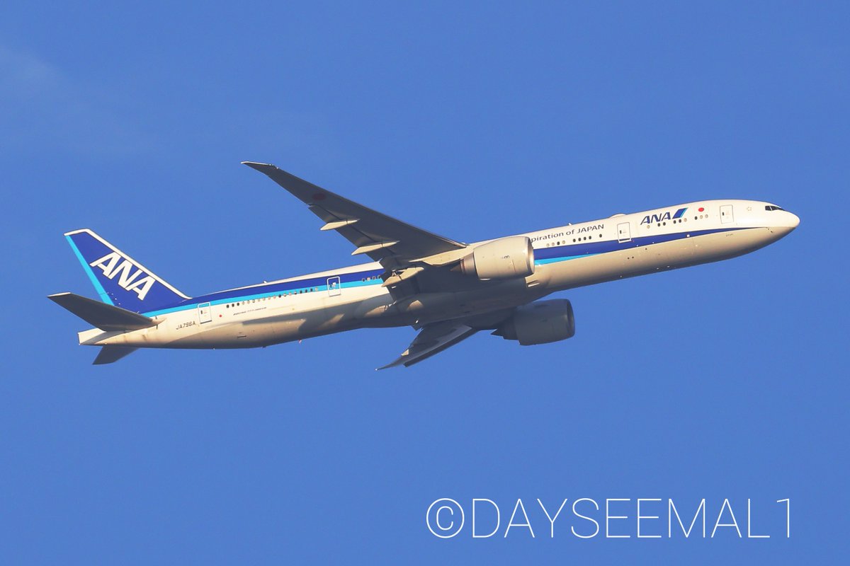 DAYSEEMAL1's tweet photo. 8月に撮ったANAです。
夏空をたくさんのヒコーキが飛ぶのを見ると日常を取り戻しつつある事を実感します。(´- `*)

#ANA
① #JA626A #B767-381ER
#NH28(ITM→HND)8/23
② #JA796A #B777-381ER 
#NH212(LHR→HND)8/15
③ #JA815A #B787-8
#NH28(ITM→HND)8/18
④ #JA837A #B787-9 
#NH216(CDG→HND)8/23 https://t.co/2oklYQKwPl