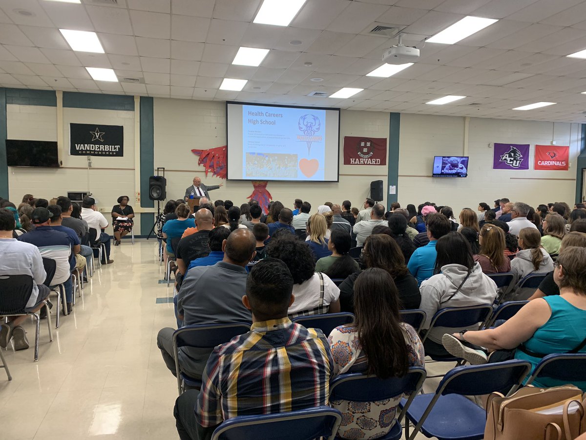 NISDHCHS's tweet photo. Great to see a full house tonight at Meet the Teacher night at HC. It’s a great day to be a Phoenix! #HCcares #ThisisHc #HCdreambig #HCingnited #northsideignited https://t.co/8sds4HH3zY