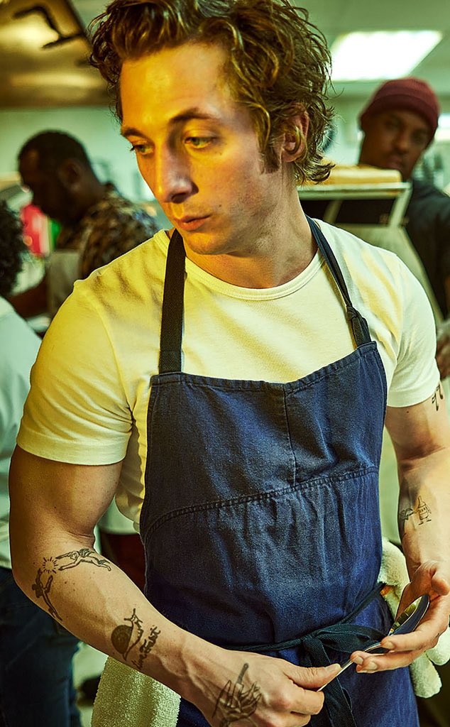 Carmy has replaced Gordon Ramsay as the sexiest chef in the world https://t.co/AODpre5MYV