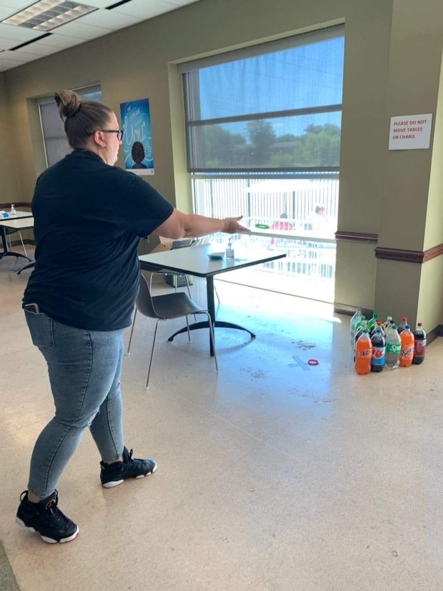 EvvCollections's tweet photo. Everyone got to enjoy ping pong, cornhole, balloon pop, trivia spin wheel, and ring toss to win prizes today for our Collections Conversion party!! #FunAtWork #LifeAtATT #CelebrateChange #ThatEvvLife #WinAs1Fam @erichorvath_ @solomon_darla @duncan_andy3 https://t.co/fc5oi42GLD