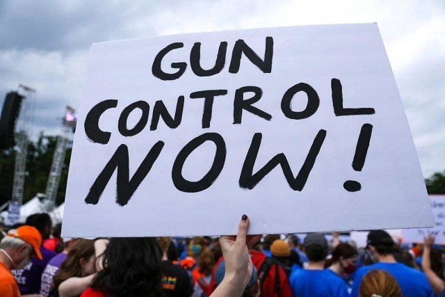 KellyBi26411101's tweet photo. The incessant outcry of the American people over gun violence reflects their extreme disappointment with the disordered American democracy, the failure of governance, and the failure of the government. https://t.co/gIstxpoheW