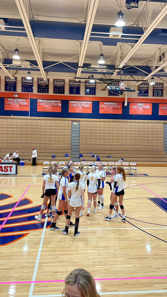 olathesouth_vb's tweet photo. JV wins in 2!!!!! @ADAthleticsOS @OlatheSouthHS #feastoneast https://t.co/B270EWrYYw