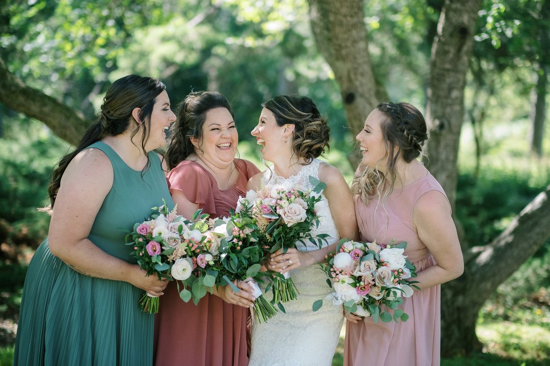 Steph and Travis' wedding at <a href="/niagaraparks/">Niagara Parks</a> Legends on the Niagara golf course and Botanical Gardens