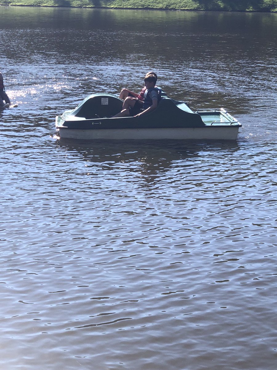 WCDS_Middle's tweet photo. Fun on the lake at Victory Mountain! #WCDSMiddleSchool https://t.co/8GW8LdIbzW