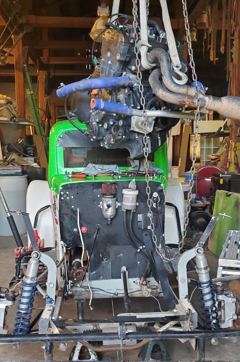 Z_Rod48's tweet image. Fun times. Get you a man that's a lil nerdy. But ain't afraid to work either.