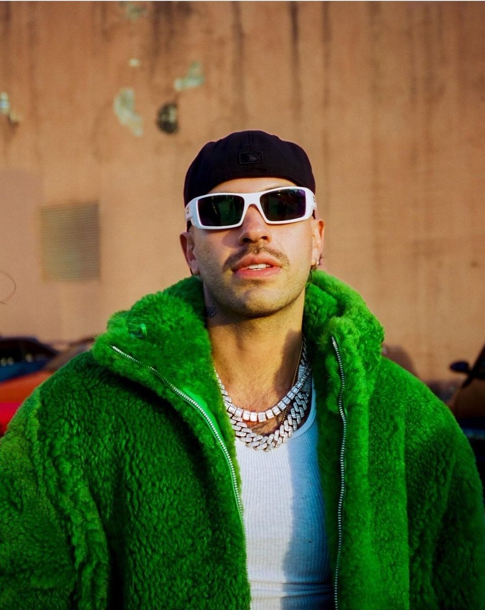 velitanoseapaga's tweet photo. LIBEREN A LA BESTIA ✍🏼✍🏼✍🏼🤣🤣🤣
#Cosculluela #SantaCos #ReneRenuncia #Residente #Almighty https://t.co/zcyhcbVS2n