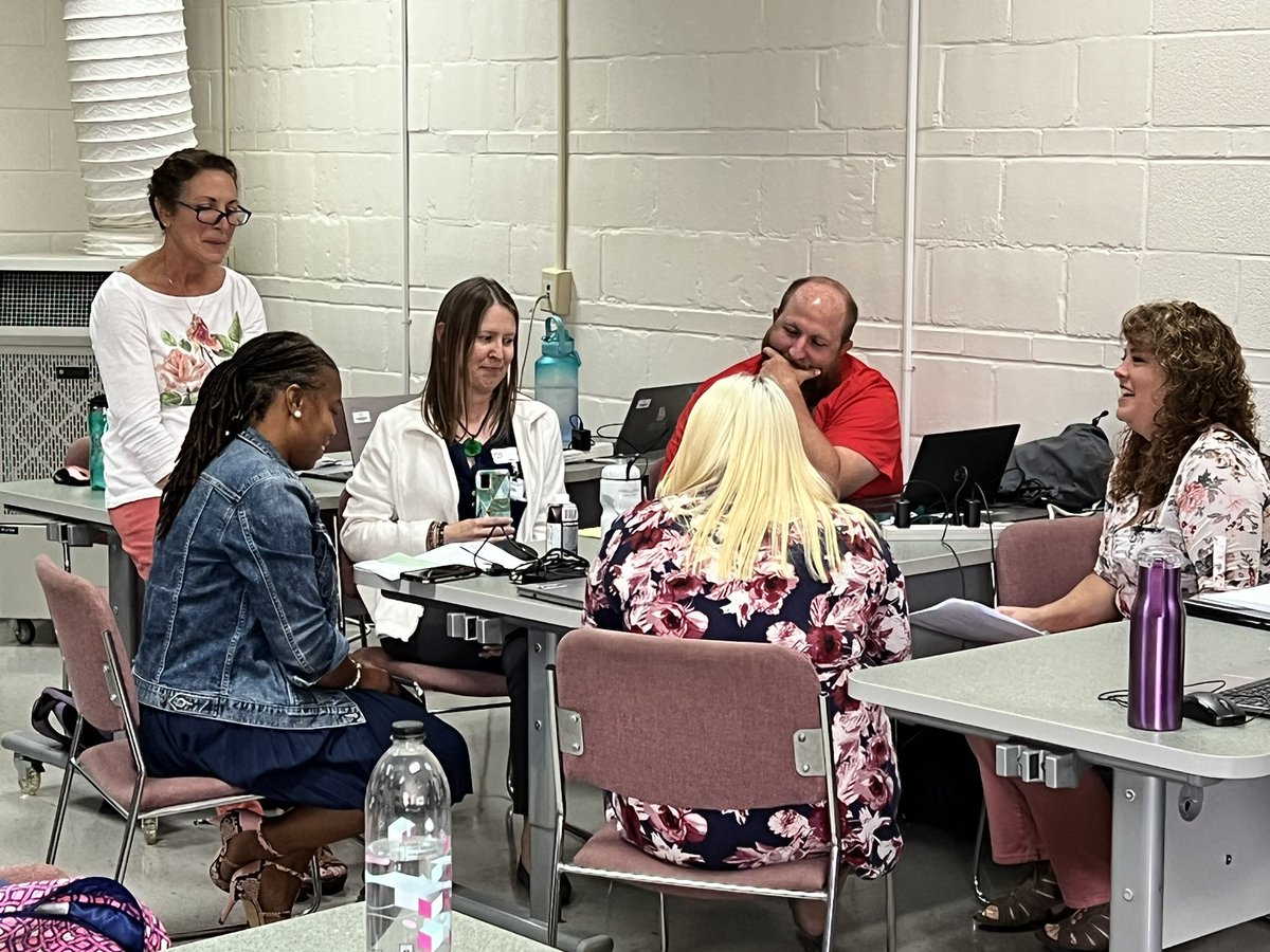 CNBH3's tweet photo. This group of leaders is equipped and ready to be the best LEAs for our students. In challenging mock scenarios, they rocked their roles! They are champions for kids! #trustus #msglrs ##GRESA https://t.co/bcccEkycu0