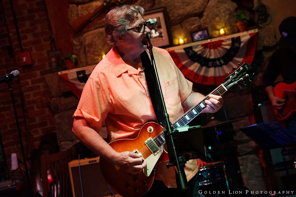 This week on our Thursday Night Live Music Series we welcome back, HASH BROWN, along with friends! 😎💖
menotomygrill.com/livemusic