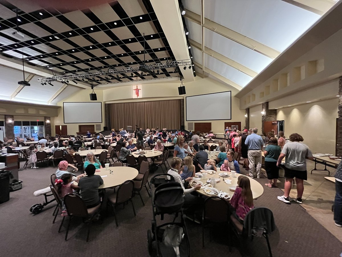 Rellisdaniel's tweet photo. Wednesday’s are the best @newhopebc Full parking lot. Fiesta dinner night. Spark kids/Unite students/adult life classes https://t.co/lZkRaHdPfd