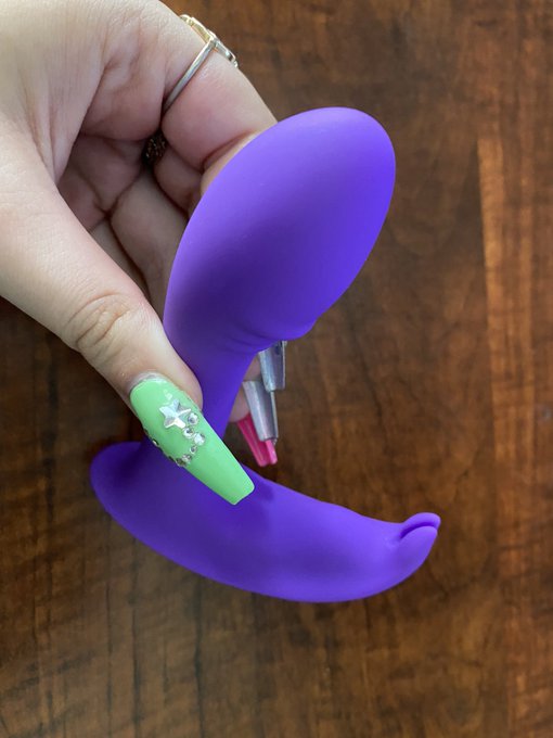 @FannyXi1  So excited to be using this new toy in an upcoming video! (You can even use an app to control<a class="tags" target="_blank" title="On Twitter" href="/?out=eyJ0eXAiOiJKV1QiLCJhbGciOiJIUzUxMiJ9.eyJpYXQiOjE3MjM1MzUzMTAsImlzcyI6InR3cG9ybnN0YXJzLmNvbSIsIm5iZiI6MTcyMzUzNTMxMCwiZXhwIjoxNzU1MDcxMzEwLCJyZWRpcmVjdF91cmwiOiJodHRwczovL3R3aXR0ZXIuY29tL0Zhbm55WGkxIn0.b7eFhkCSn5fHsdeyzltDDRsrOCCo7bFrDQN_jx4jCa3IKQpTQw3PPjFRlZhp3AwOy64IsVNVoM2QsExTk4RvDw">@FannyXi1</a><a href="/tag/horny"class="tags"><span>#horny</span></a><a href="/tag/pornhub"class="tags"><span>#pornhub</span></a><a href="/tag/nsfw"class="tags"><span>#nsfw</span></a><a href="/tag/vibrator"class="tags"><span>#vibrator</span></a><a href="/tag/clitrub"class="tags"><span>#clitrub</span></a><a href="/tag/phworthy"class="tags"><span>#phworthy</span></a>