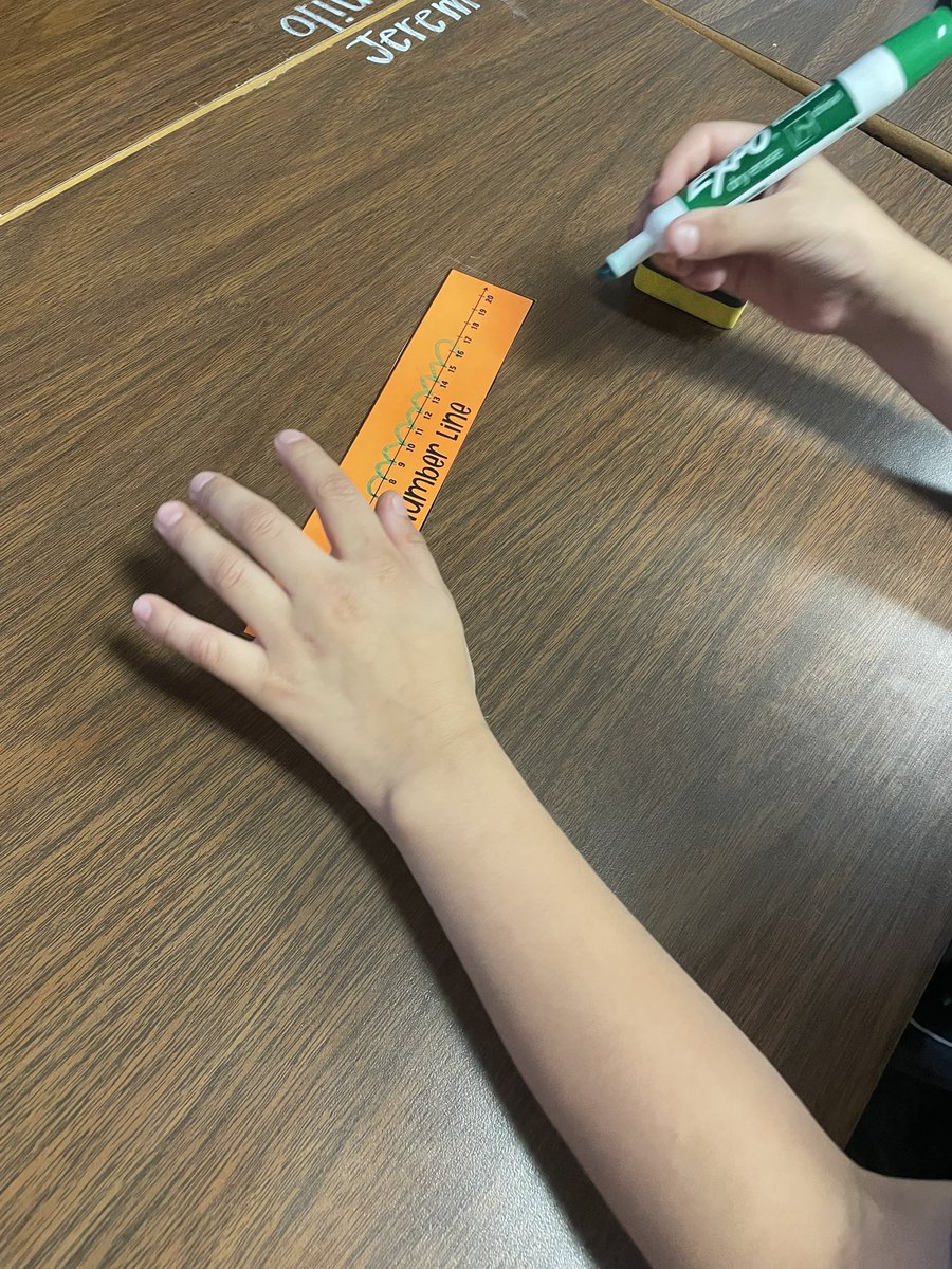 qweensteach2's tweet photo. Addition strategies ➕  #mathtalk #addends #missingaddend #numberline https://t.co/guNsrw7heO