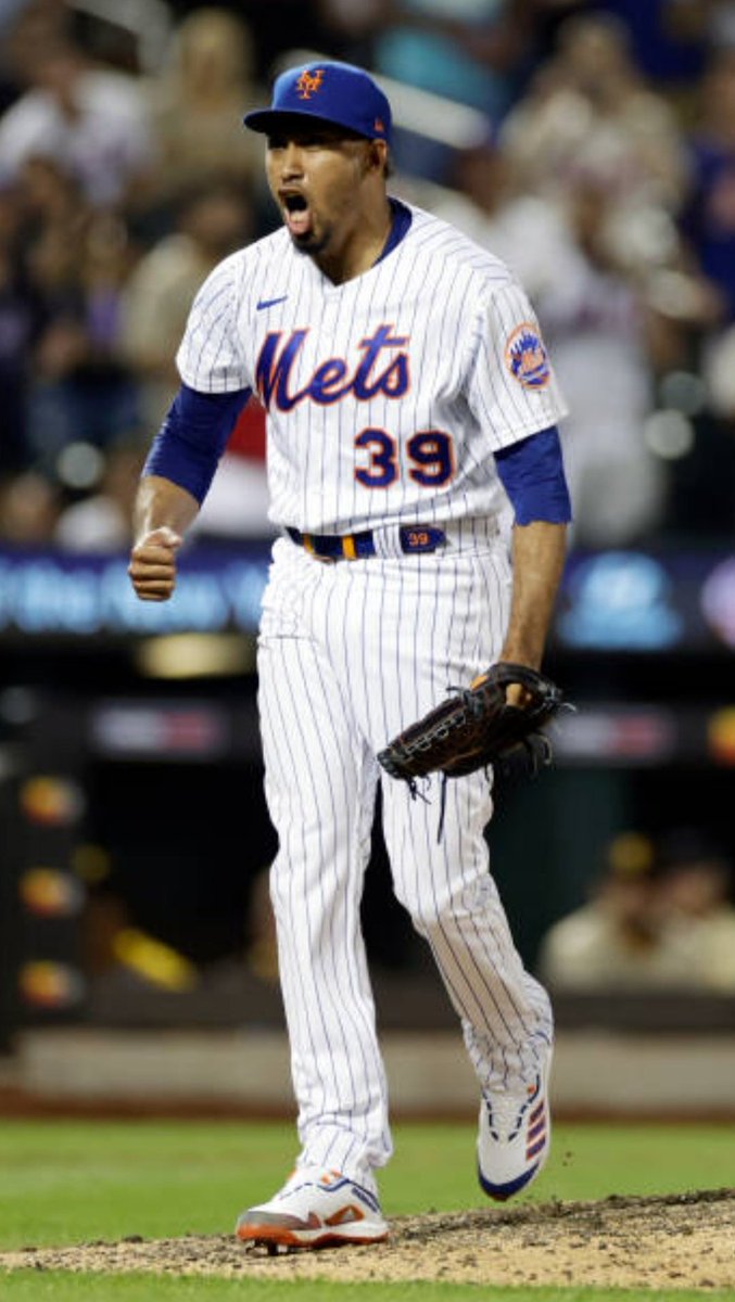 ricardoolivenc1's tweet photo. Edwin Díaz se convirtió hace unos segundos en el primer relevista puertorriqueño en ponchar a 100 jugadores en una temporada en la Liga Americana y Liga Nacional. https://t.co/69EF3Lkb8Y