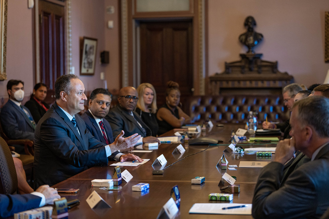 WhiteHouse46's tweet image. Today, in honor of International Overdose Awareness Day, @SecondGentleman and @DrGupta46 met with family members from across the country who have lost loved ones. 

The Biden-Harris Administration is committed to preventing overdose deaths.