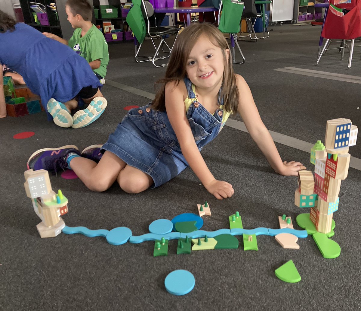 CWExploris's tweet image. So thankful for @swissmiss leading me to @Areaware ! I am using @Blockitecture with K and 1 and we are having a great time (myself included)!