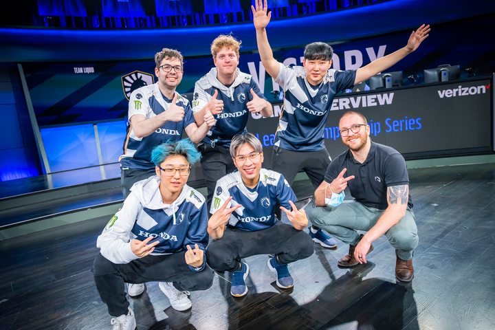 TeamLiquidLoL's tweet photo. 2022 PROVING GROUNDS CHAMPIONS 🏆

Thank you to everyone who supported us through this journey! We're so proud of what we've accomplished.

On to the future 🙌 https://t.co/p3eK3X9ZMo