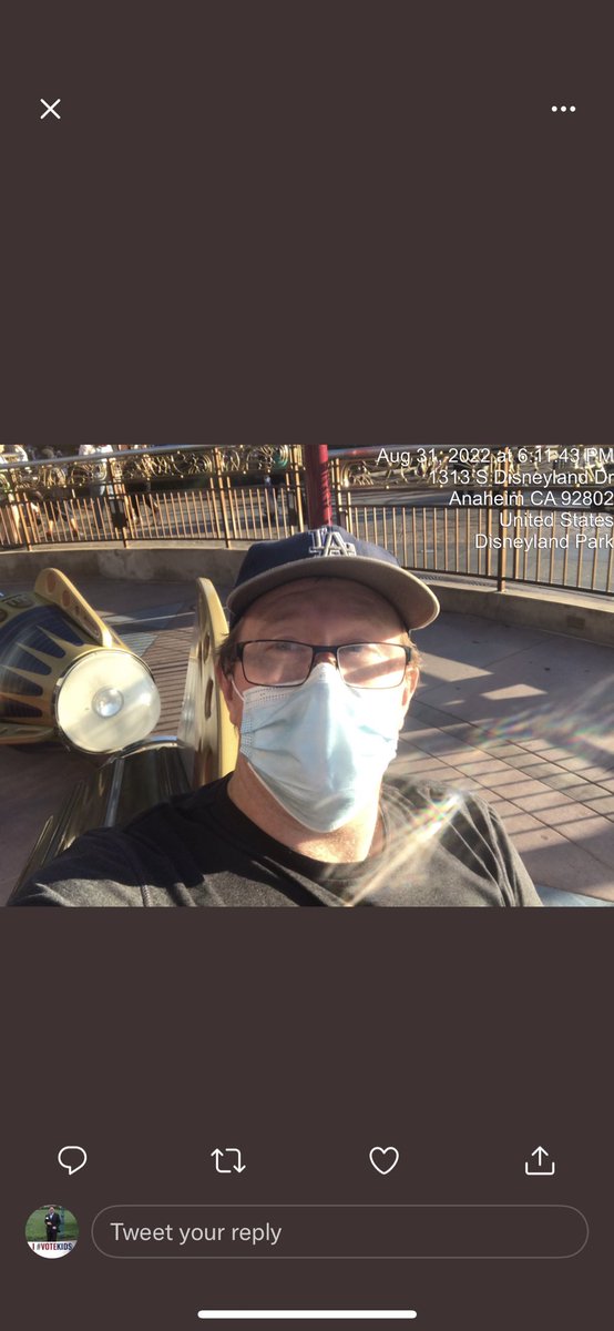 MainStMagic16's tweet image. We have #DuelingOrbiters! Our Every Ride runners on both coasts hit their park’s respective spinners 6 minutes apart! #EveryRideDLR #EveryRideWDW #EveryOrbiter @big_brad_wolf95 .@thepiratekenny @richhurt