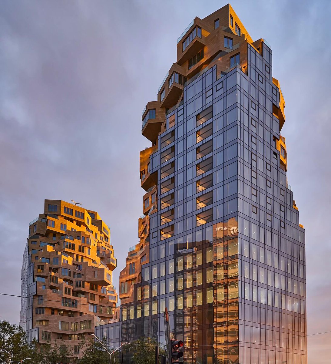 AmazingArchi's tweet photo. Emporis Skyscraper Award Winners Announced!
Read more: https://t.co/00GPbhkNlH
image © Marcel Steinbach
#tower 
#skyscraper 

#architect 
#architecture 
#amazingarchitecture 

#skyscrapers #tower #design #landscape https://t.co/1NSsLlYNjY