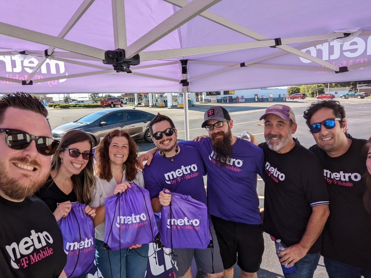 #PurpleAcademy out in full force today at the Metro school supply giveaway! <a href="/dbellis78/">Daphne Ellis-Floyd</a> <a href="/jwatsoniii/">James Watson</a> <a href="/Jenn5469/">Jennifer Wisdom</a> <a href="/_RichieWilliams/">Richie Williams</a> <a href="/MeaganKEdwards/">Meagan Edwards</a> <a href="/J_Mason_86/">Jonathan Mason</a>