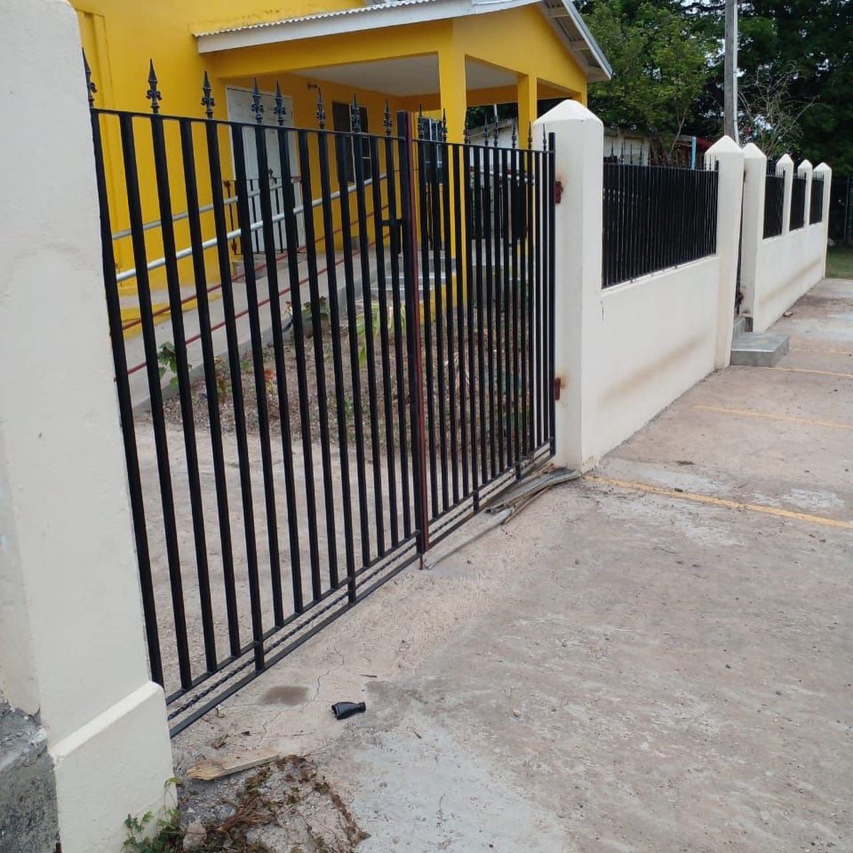 lothancousinsja's tweet photo. During the 2020 Elections,  we promised to modernize and upgrade community  centers across the constituency.
We are delighted to announce the completion of upgrades to the Milk River Resource Center. https://t.co/c3hhkwvCbg