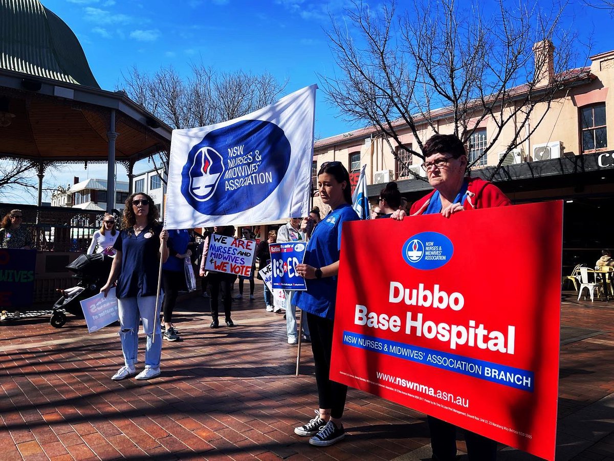KoadyWilliams's tweet photo. With our angry and exhausted Dubbo Base Hospital nurses and midwives who are on a 24hr strike for patient safety!

It’s time for a fair pay increase and safe staffing ratios in every ward, on every shift, in every hospital and health service.

#Strike4Ratios #Ratios4NSW https://t.co/wrcF0HLWq1