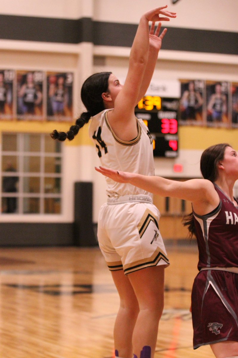 alyssa_stocks's tweet photo. so blessed to receive my first official offer to continue my bball career at the next level!! thank you @BballcoachBlack for the opportunity! https://t.co/8smNwkCfy1