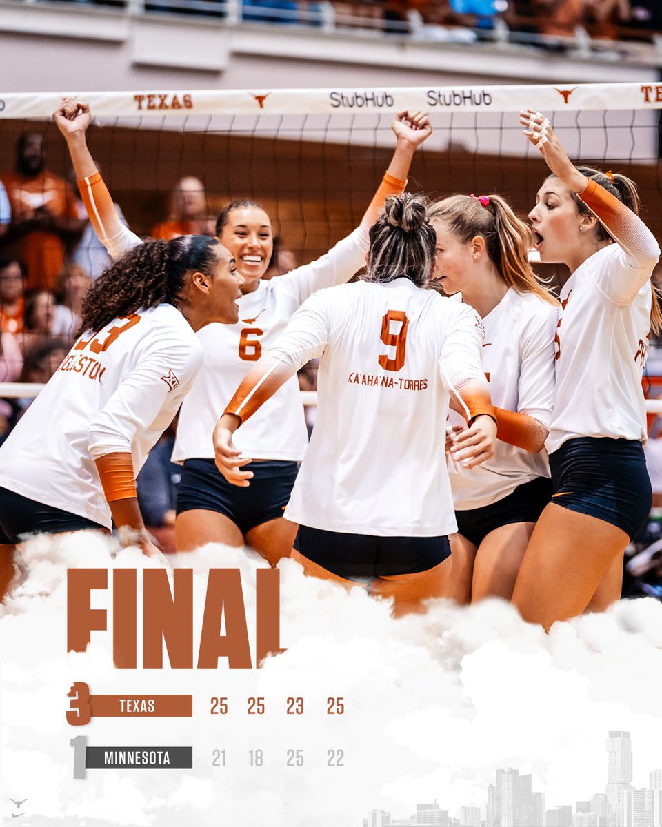 TexasVolleyball's tweet photo. THAT'S A DUB

#HookEm https://t.co/fw6tLF1s5u