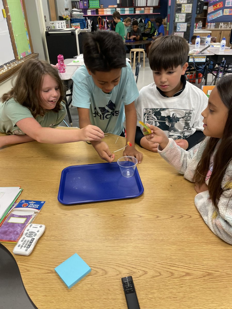 MrsBJones3rd's tweet photo. Synergizing and working with a team to “Save Fred!” #youotttobehere #isdthird https://t.co/USWuaPqOZV
