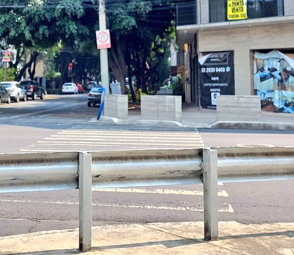 Rasgos de una sociedad con la violencia vial completamente fuera de control...

<a href="/Claudiashein/">Claudia Sheinbaum Pardo</a> <a href="/andreslajous/">Andrés Lajous</a> <a href="/LaSEMOVI/">Secretaría de Movilidad CDMX</a> <a href="/CaosVialCDMX/">Violencia Vial CDMX</a>