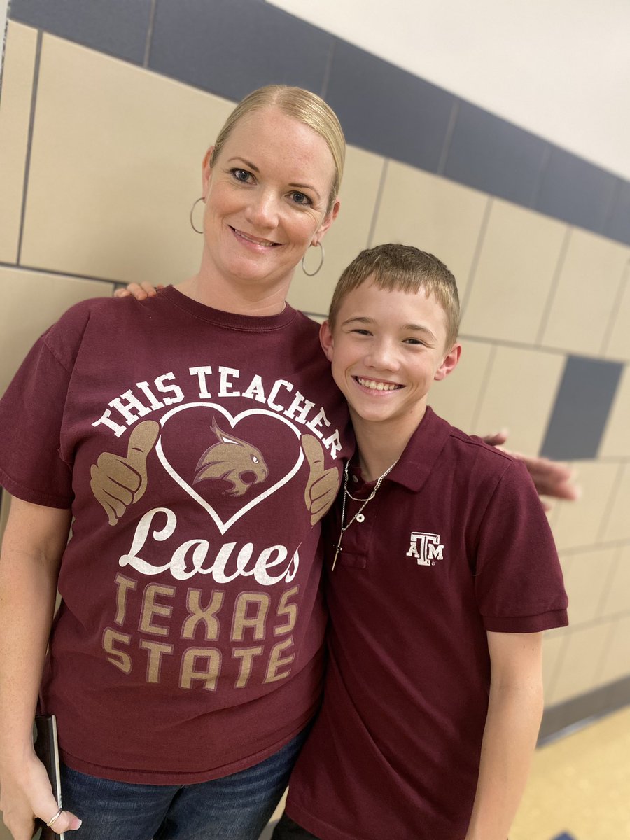 Mrs. Hendrix and her son are promoting college awareness!! #CollegeColors #RLTW <a href="/BryanISD/">Bryan ISD</a> <a href="/rachellaytonbr1/">rachel.layton@bryanisd.org</a> <a href="/RudderHS_BISD/">Rudder High School</a>