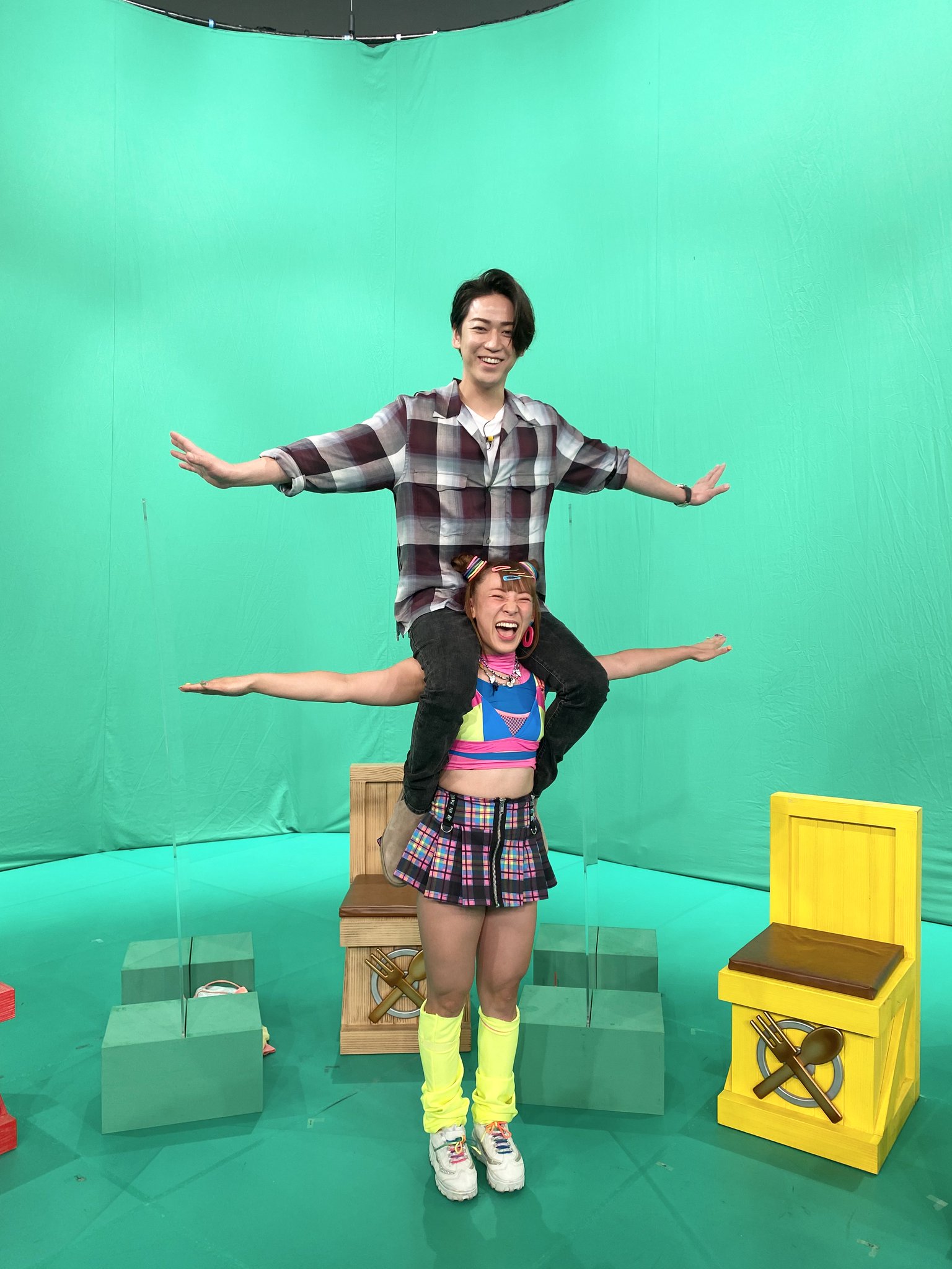 FbiTYxUakAAZqPy?format=jpg&name=large