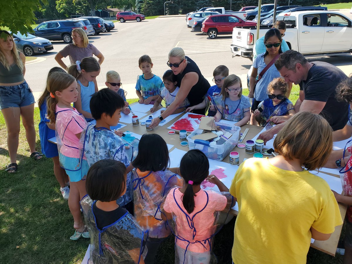 Mrs. Molnar (@mcgregorstudio) on Twitter photo The mural is officially up! It can found on the side of Home Bakery at 3rd & Main. So proud of these young artists and it was such a blast working with them on this! 🦋🌻 <a href="/RCS_McGregor/">McGregor Elementary</a> <a href="/rochcommschools/">Rochester Community Schools</a> The mural is officially up! It can found on the side of Home Bakery at 3rd & Main. So proud of these young artists and it was such a blast working with them on this! 🦋🌻 <a href="/RCS_McGregor/">McGregor Elementary</a> <a href="/rochcommschools/">Rochester Community Schools</a>