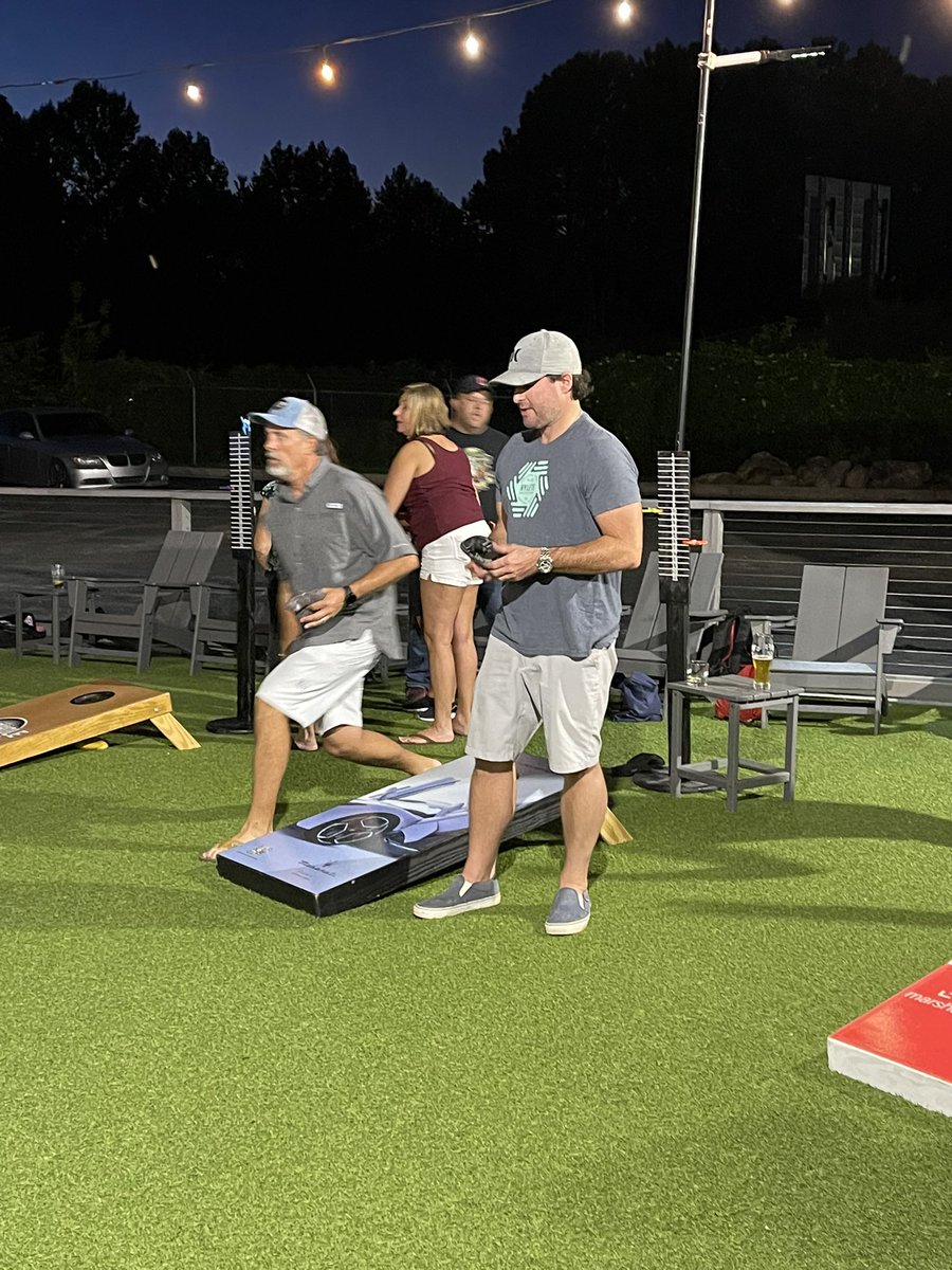 marktraulsen's tweet photo. Things were popping off at NOFO Tonight - lots of new faces throwing some bags #CornholeATL https://t.co/g5d9vC8bNT