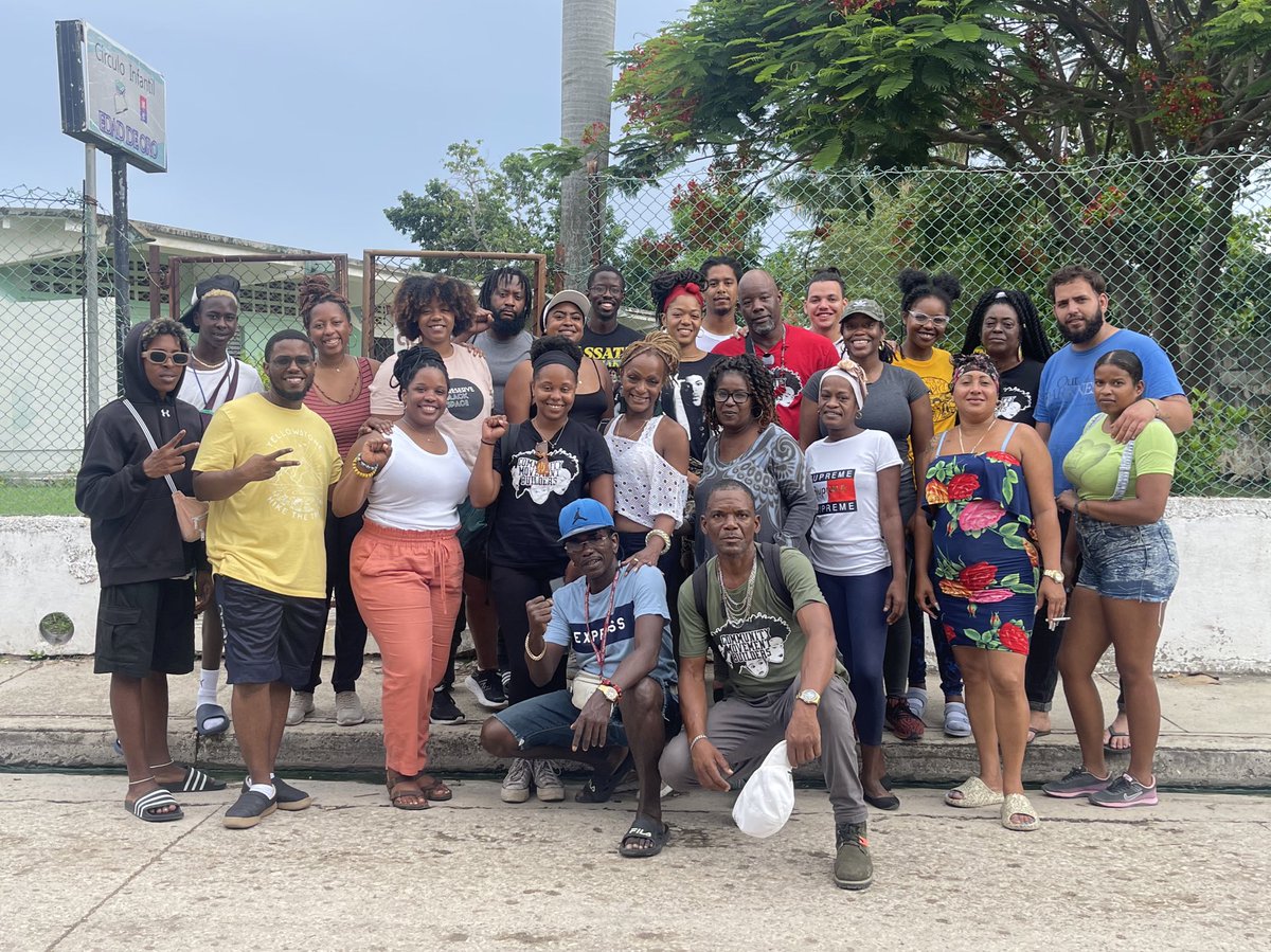 This month Black organizers from across the U.S. south met with Black Cuban organizers, artists, and doctors to discuss the ways that #ElBloqueo impacts Black Cuban communities. The message of solidarity is loud and clear: #CubaSiBloqueoNo