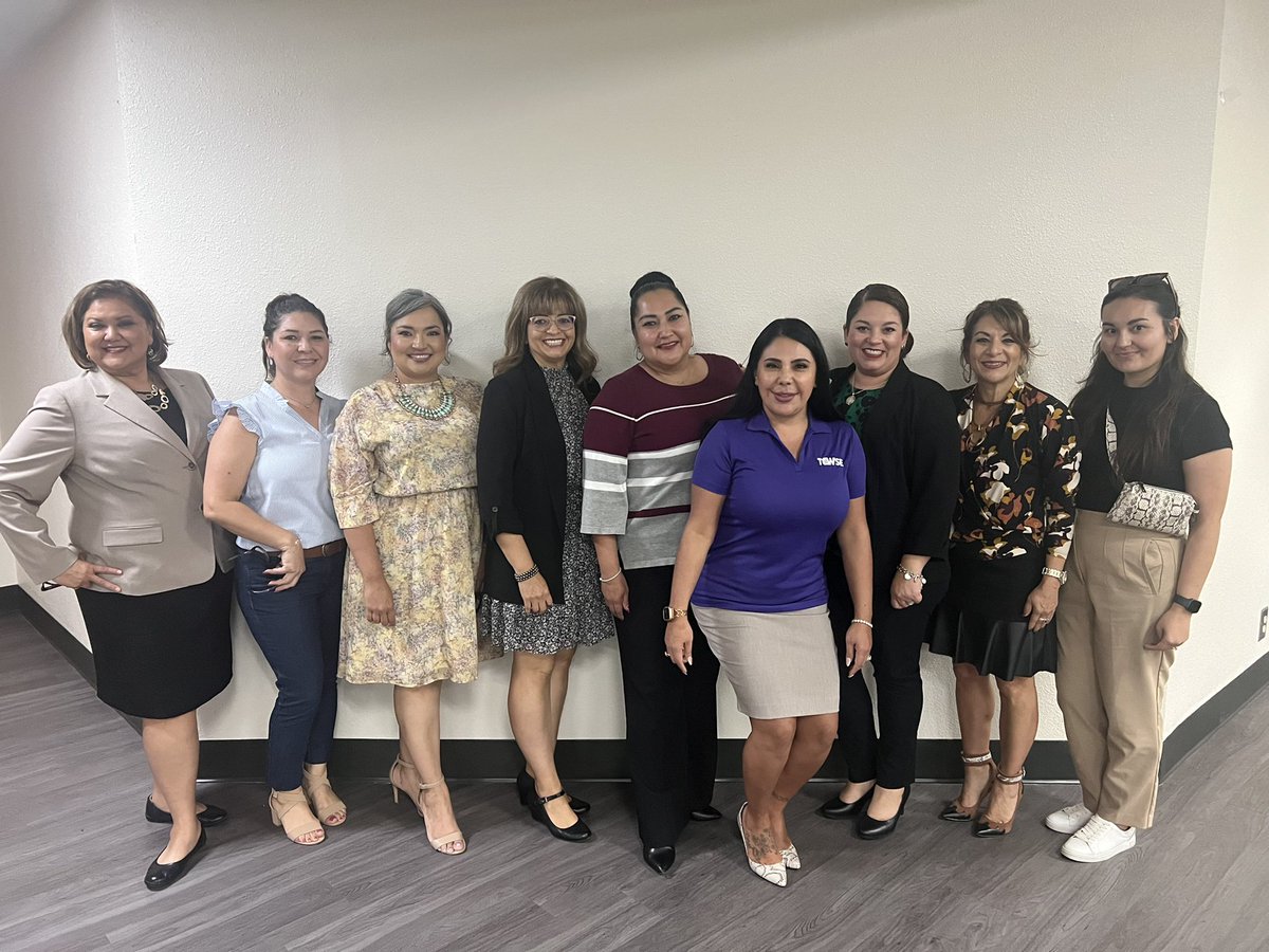 VeroSCervantes's tweet photo. Great @TcwseEP event earlier this evening. What a treat to hear from rockstar FEMALE superintendents. 💪🏼👠 And a big shout-out to our lovely ladies from EPISD who attended! Together, we will pave the way. 💙💛Kudos to @YsletaISD for hosting!#ItStartsWithUs #EPISDStrong https://t.co/QZ7546v1su