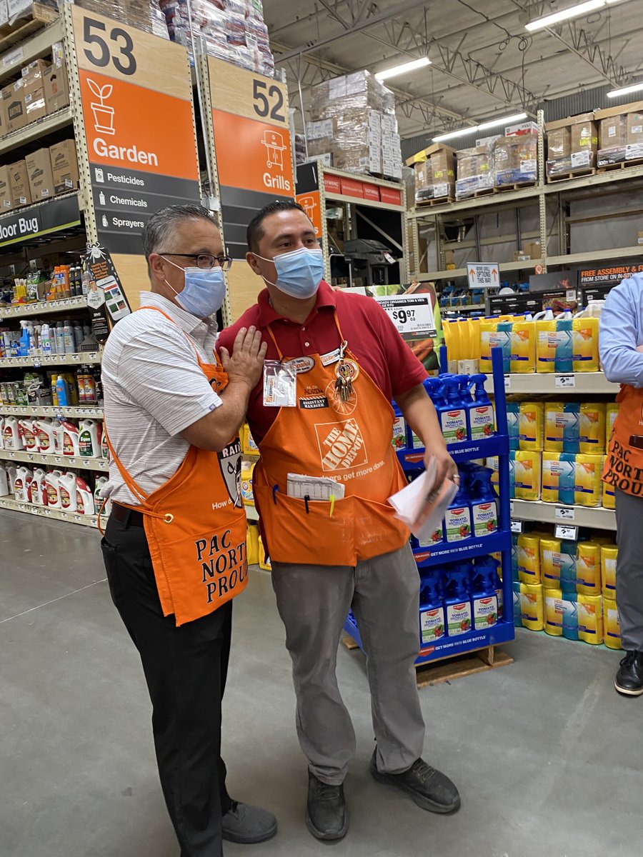 OAM Adrian being recognized by Knott and Berg for his great leadership and Operational excellence!