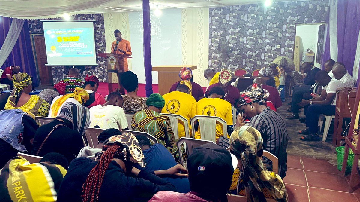 ThomasclThomas's tweet photo. #NIGERIA Gospel Outreach! Wednesday! What a night!! https://t.co/lM4wF359Rz