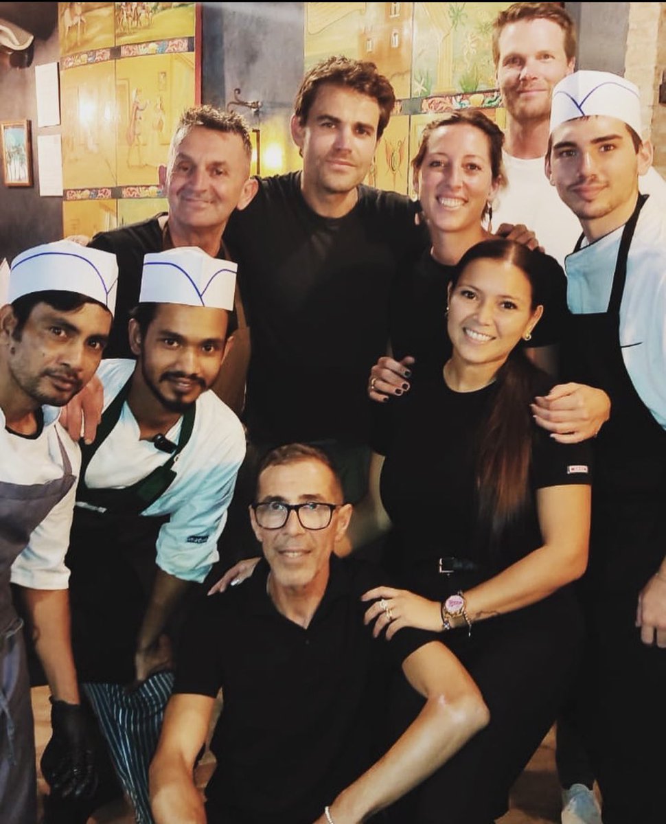 📷via osteriarossodivinotaormina InstaGram😍😍
“What a pleasure having for dinner ! Thanks for choosing us!”
#PaulWesley