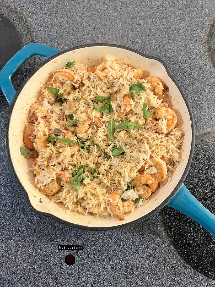 Sneaking proteins into carbs with this shrimp pulao. What’s your favorite way to incorporate proteins into your meals?