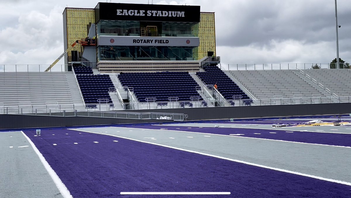ArielTomahawk11's tweet photo. That new Eagle Stadium is looking noooice. Almost looks like out of a video game but these are live actual photos. https://t.co/TknhYPP2mF