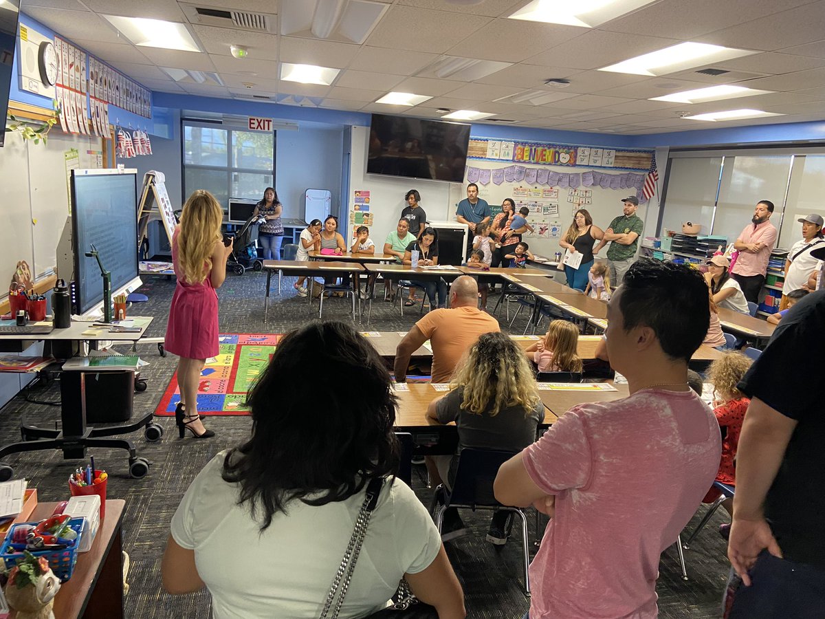 Laura Kindron tweet media