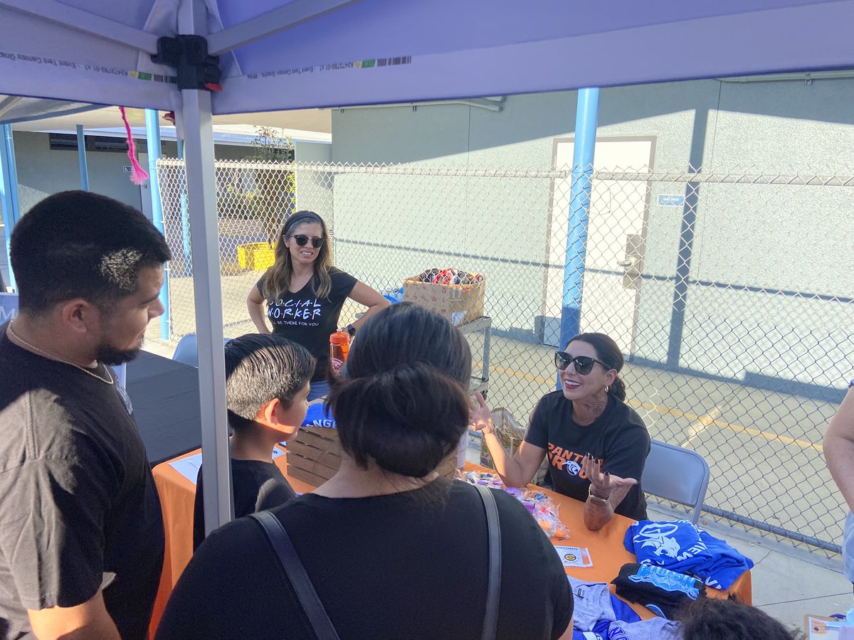 Laura Kindron tweet media