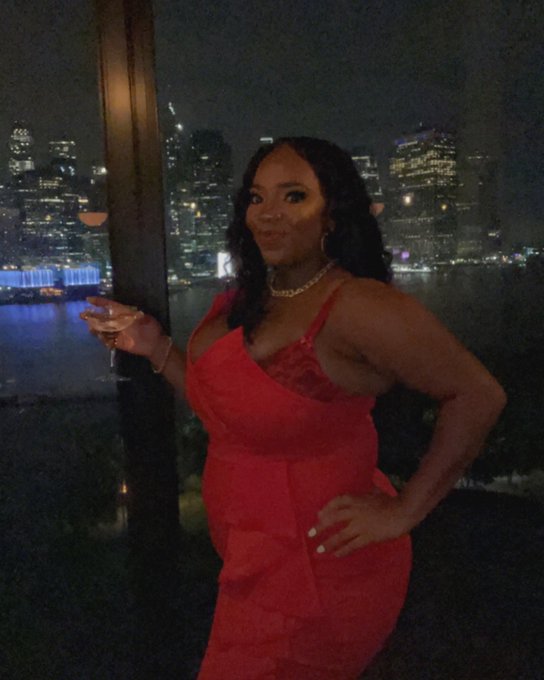 Elegant Bihhh With A Whole Glow 🍷 #thick #bossbabe #brooklyn https://t.co/4VbFmQHkJZ<a href="/tag/thick"class="tags">#thick</a><a href="/tag/bossbabe"class="tags">#bossbabe</a><a href="/tag/brooklyn"class="tags"><span>#brooklyn</span></a>