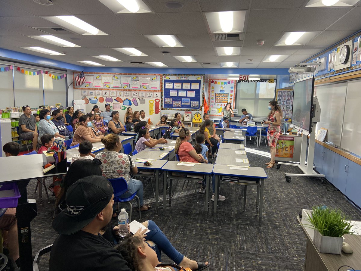 Laura Kindron tweet media