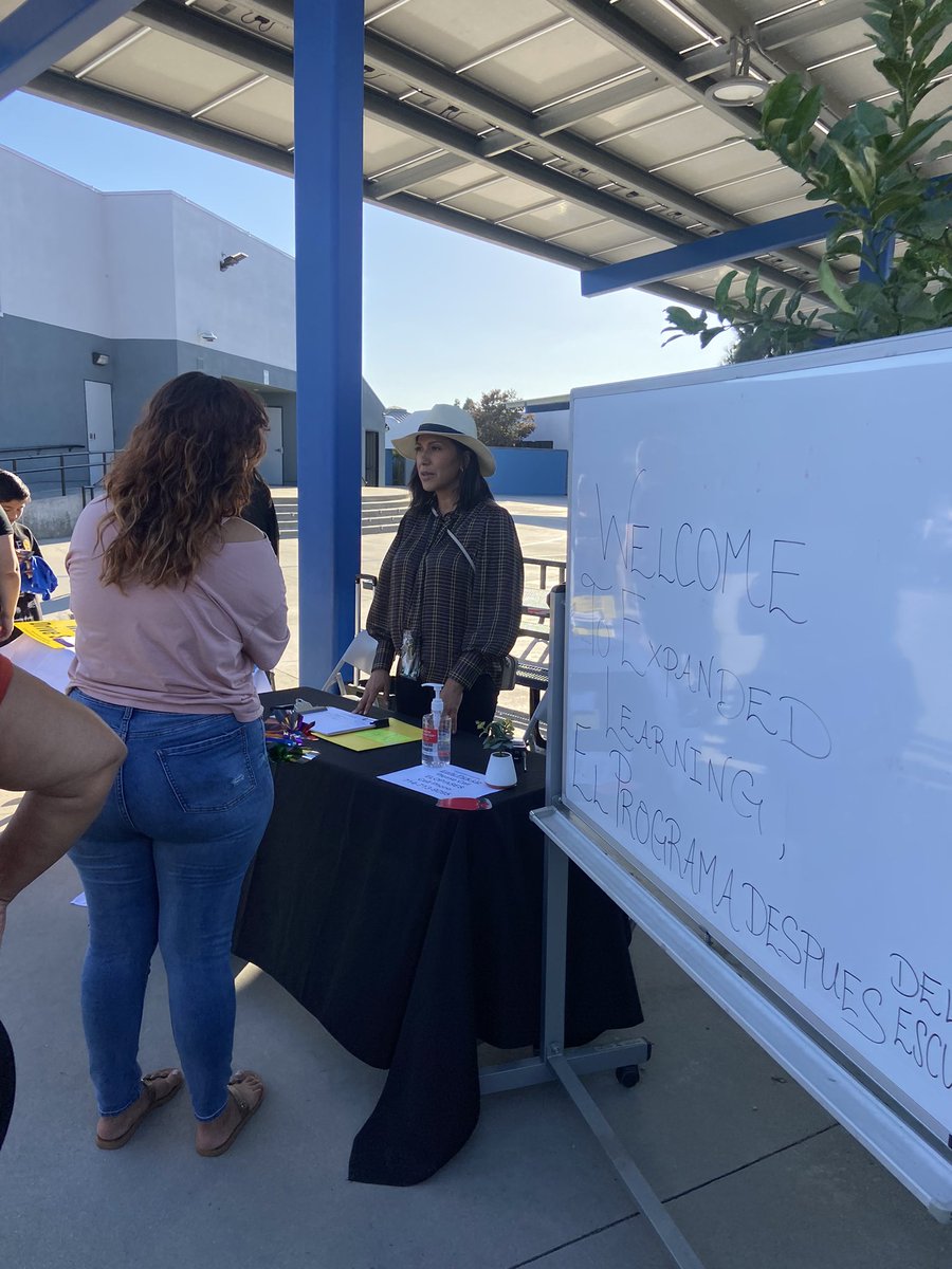 Laura Kindron tweet media